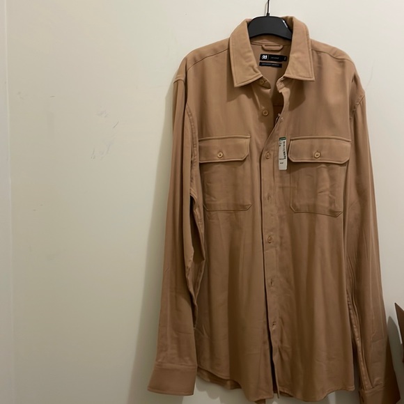 Le 32 men’s tan shirt (sz m) - Picture 1 of 9